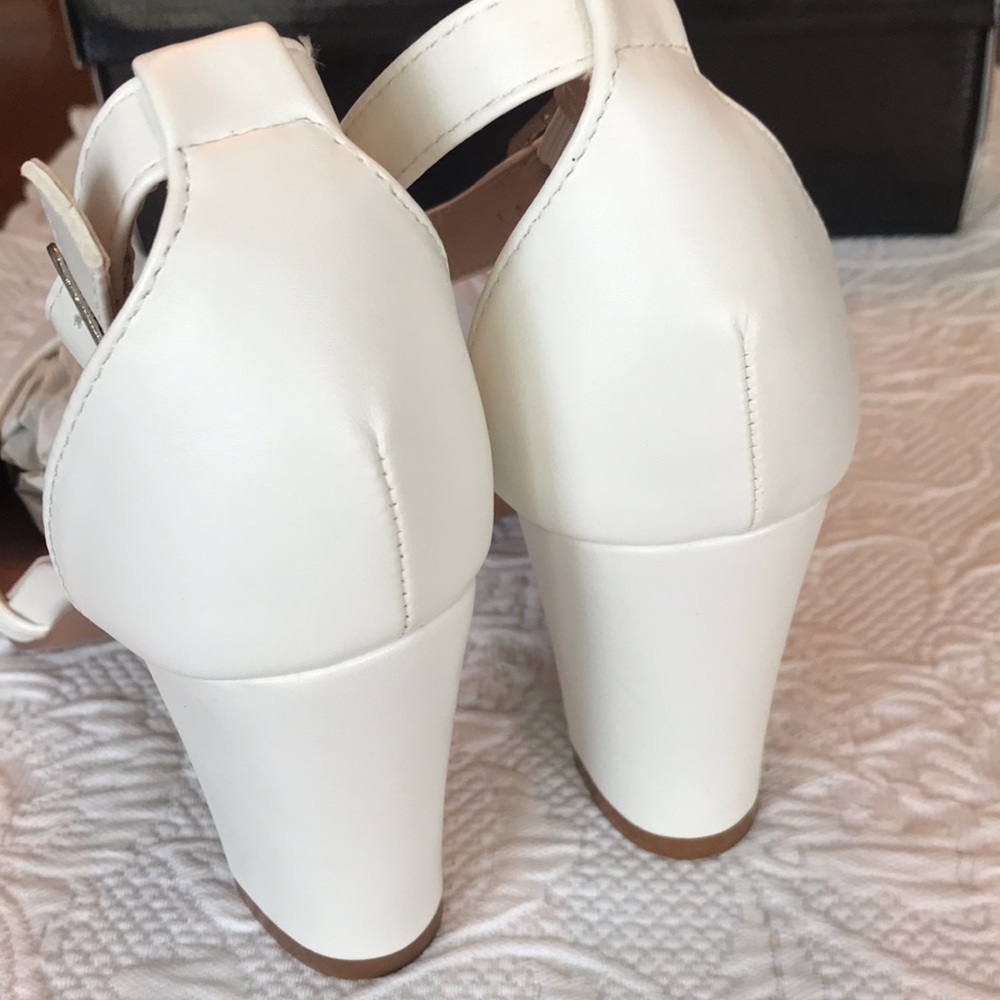 NEW Forever heels 3” - Picture 4 of 10